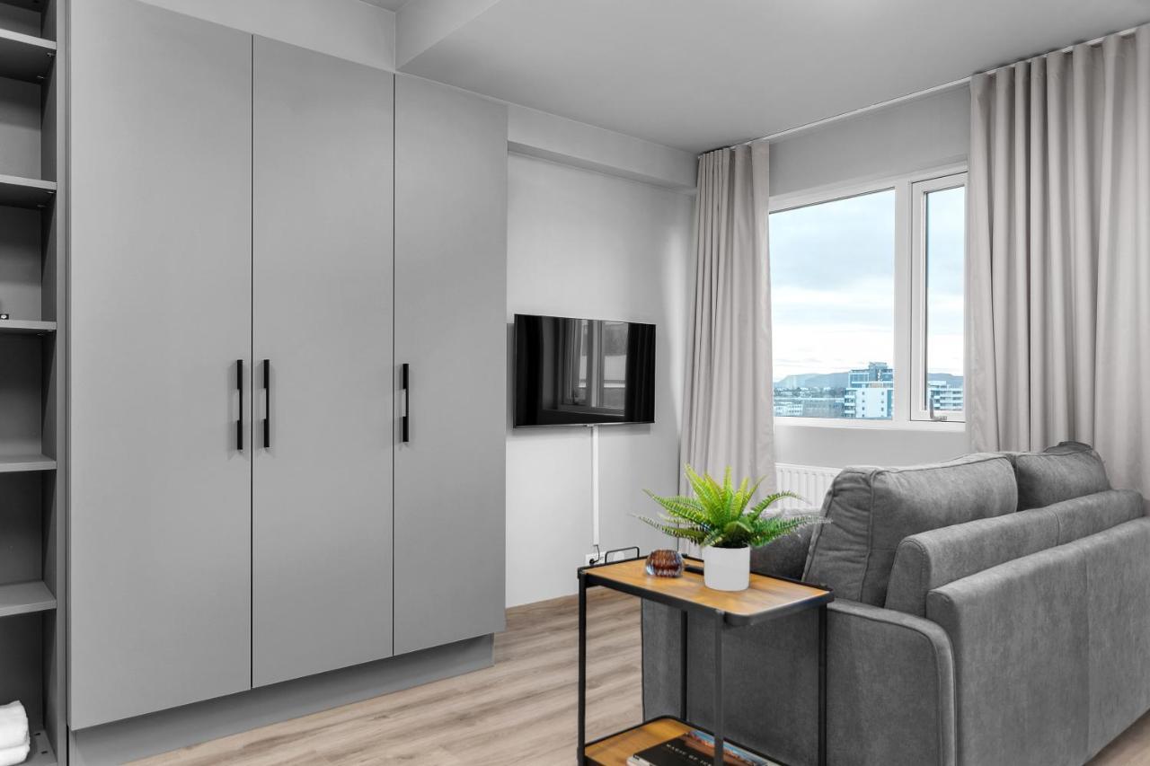 B 18-20 Apartments Reykjavík Esterno foto