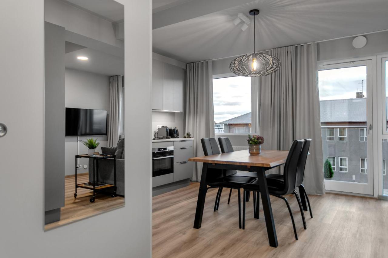 B 18-20 Apartments Reykjavík Esterno foto